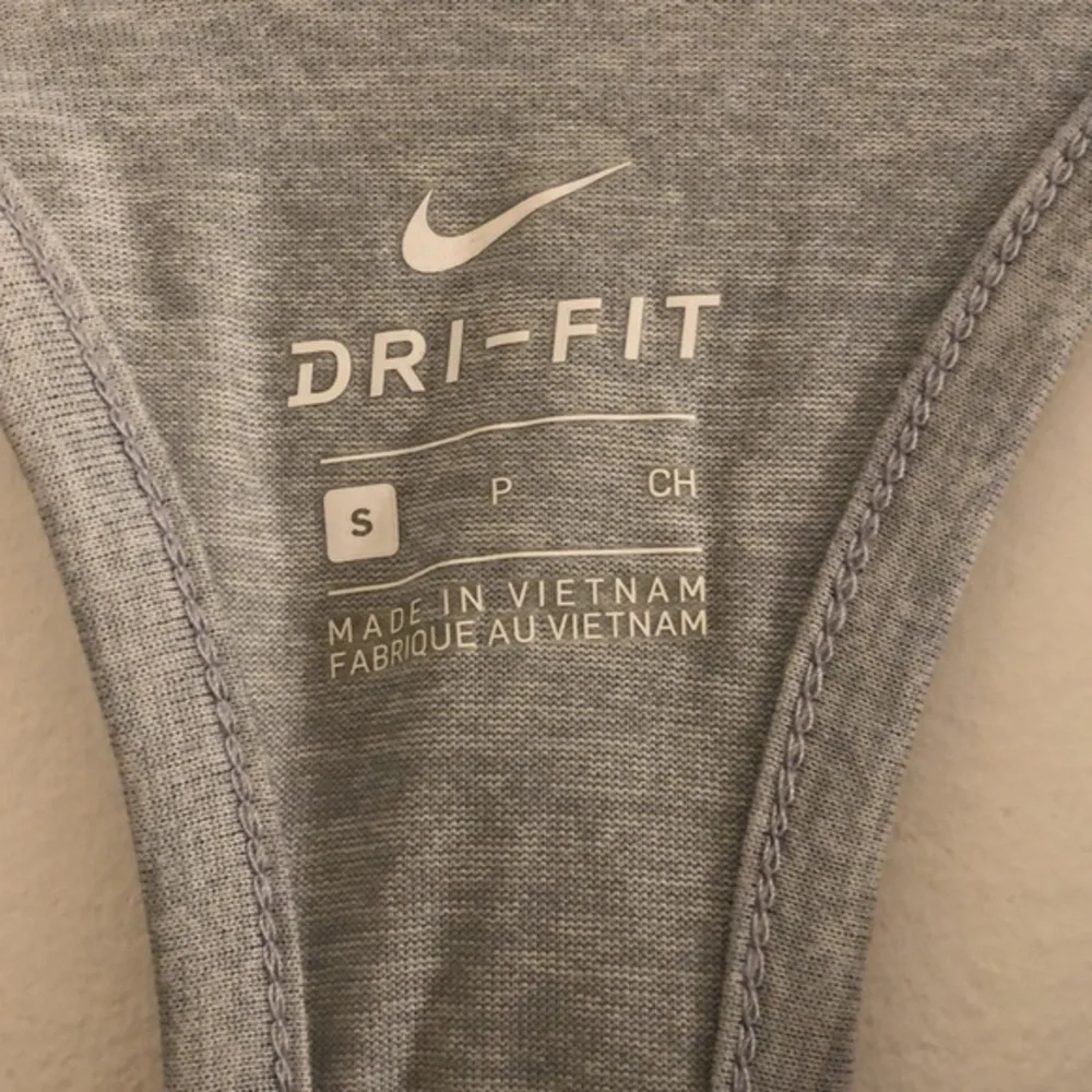 NEW Nike Gray Workout Athletic Racerback Tank size small